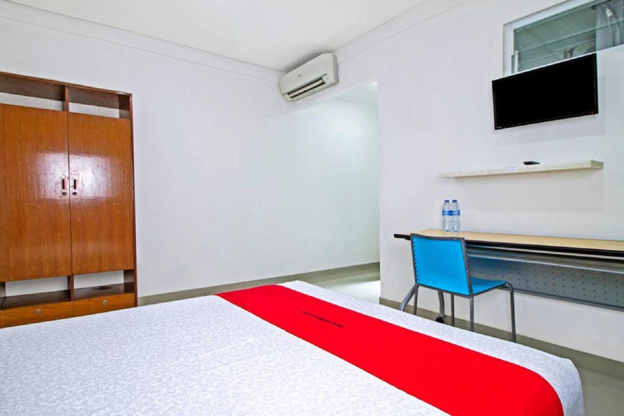Reddoorz @ Pulomas Hotel จาการ์ตา ภายนอก รูปภาพ